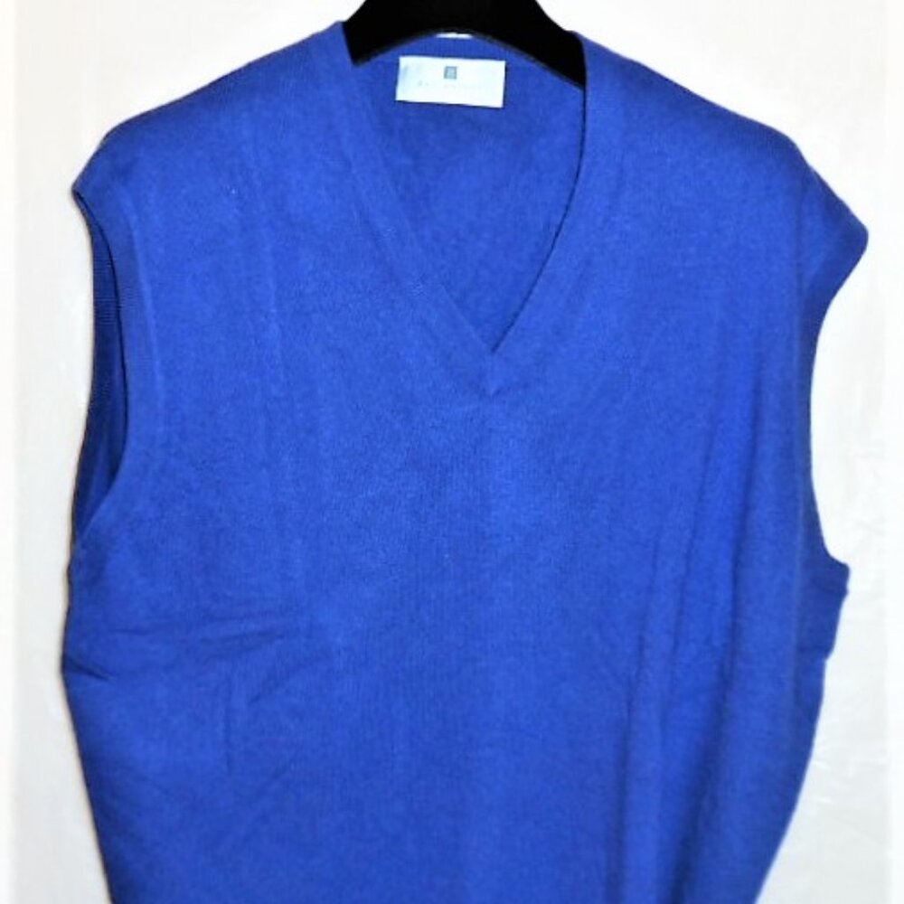 BALLANTYNE SWEATER  100% LAMBSWOOL  V NECK SEEVE/LESS NEW WITH TAG